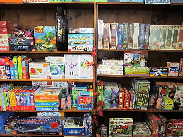 https://www.forstersbookgarden.ca/i/7600178/IMG_2341.JPG